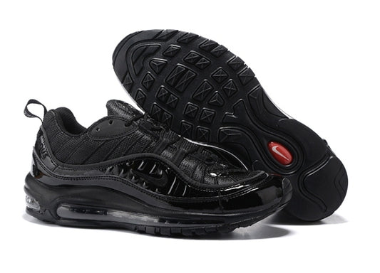 Les baskets Nike Air Max 98 allient style intemporel et confort moderne. Leur design distinctif et les matériaux de haute qualité.pas cher. Le moins cher.