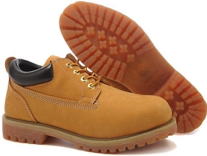 Les baskets Botte Timberland   intemporel et robustesse.  design qualité supérieure les rendent indispensables  aventuriers.pas cher. Le moins cher.