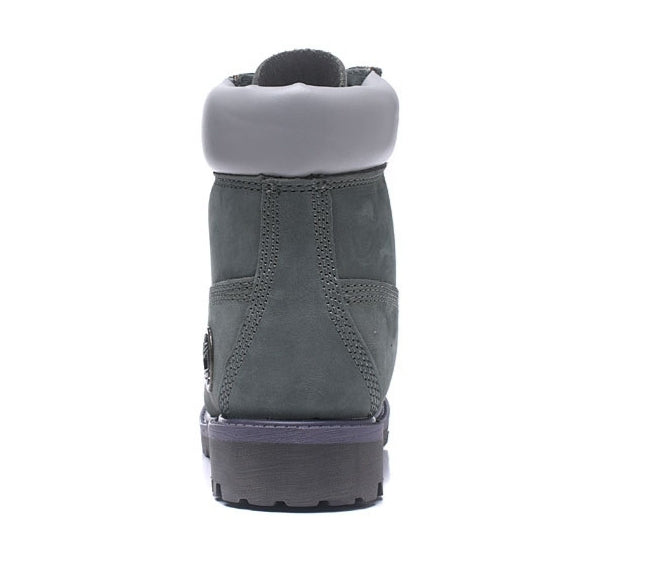 Les baskets Botte Timberland   intemporel et robustesse.  design qualité supérieure les rendent indispensables  aventuriers.pas cher. Le moins cher.