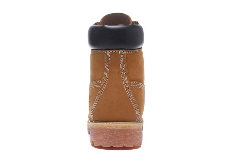 Les baskets Botte Timberland   intemporel et robustesse.  design qualité supérieure les rendent indispensables  aventuriers.pas cher. Le moins cher.