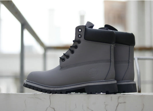 Les baskets Botte Timberland   intemporel et robustesse.  design qualité supérieure les rendent indispensables  aventuriers.pas cher. Le moins cher.