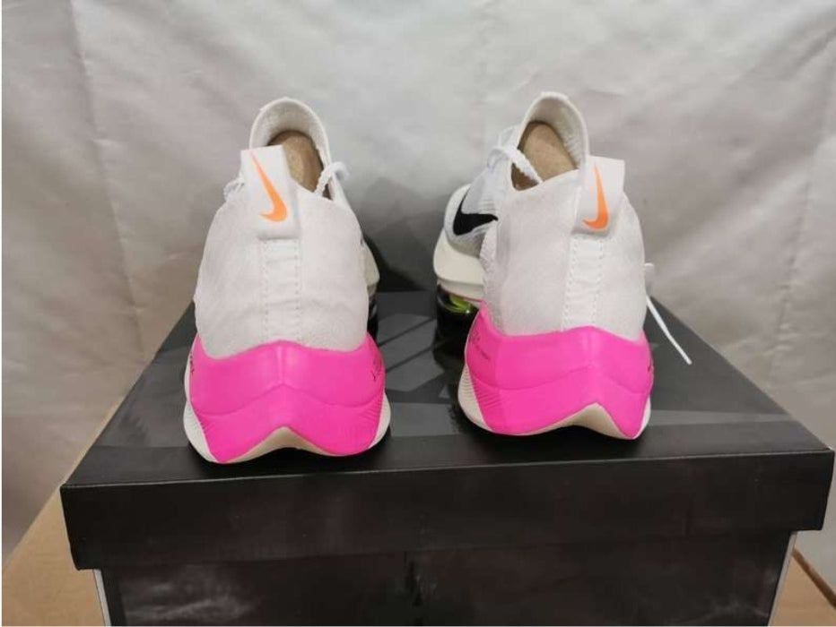 Les baskets Nike Air Zoom combinent style et performance, offrant une expérience unique. Leur design élégant. Pas cher. Le moins Cher.