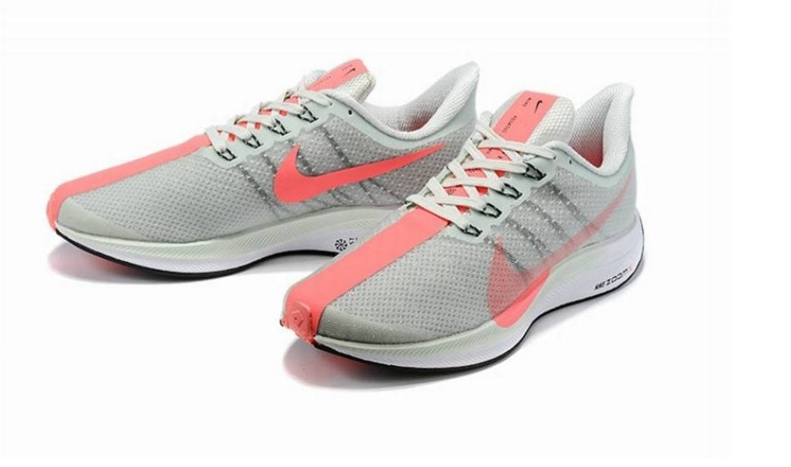 Les baskets Nike Air Zoom combinent style et performance, offrant une expérience unique. Leur design élégant. Pas cher. Le moins Cher.