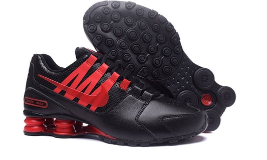 Les baskets Nike Shox PU marient style audacieux et innovation technologique. Leur design distinctif attire les passionnés de mode et de performance. 