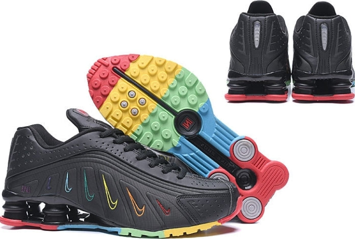 Les baskets Nike Shox R4 combinent style audacieux et innovation technologique exceptionnel et indispensable. Pas Cher. Le moins cher.
