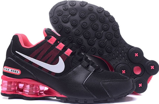 Les baskets Nike Air Shox sont réputées pour leur style emblématique et leur performance exceptionnelle.
inoubliable style.