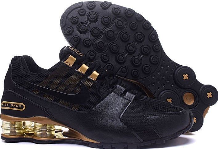 Les baskets Nike Air Shox sont réputées pour leur style emblématique et leur performance exceptionnelle.
