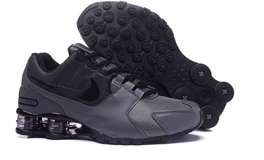 Les baskets Nike Air Shox sont réputées pour leur style emblématique et leur performance exceptionnelle.
 
