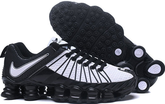 Les baskets Nike Shox TLX allient style et performance pour les amateurs de mode et les athlètes. Pas cher. Le moins cher.