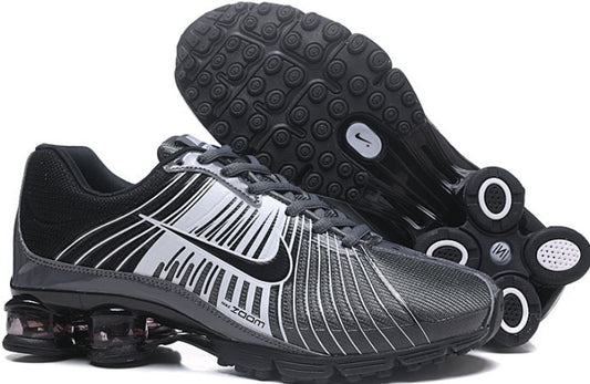 Les baskets Nike Air Shox sont réputées pour leur style emblématique et leur performance exceptionnelle.
inoubliable style.
