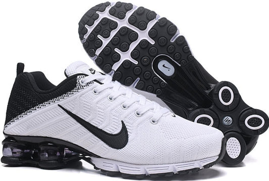 Les baskets Nike Air Shox sont réputées pour leur style emblématique et leur performance exceptionnelle.
inoubliable style.