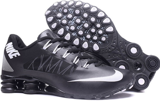 Les baskets Nike Air Shox sont réputées pour leur style emblématique et leur performance exceptionnelle.
inoubliable style.