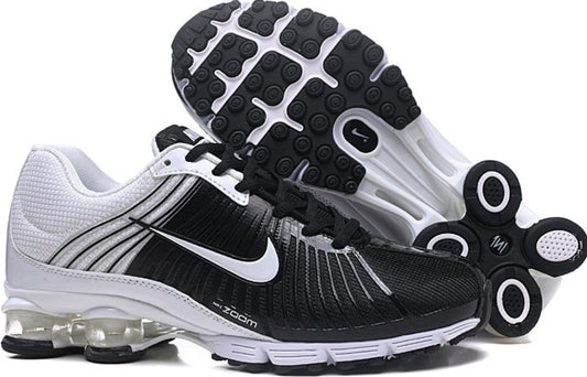 Les baskets Nike Air Shox sont réputées pour leur style emblématique et leur performance exceptionnelle.
inoubliable style.