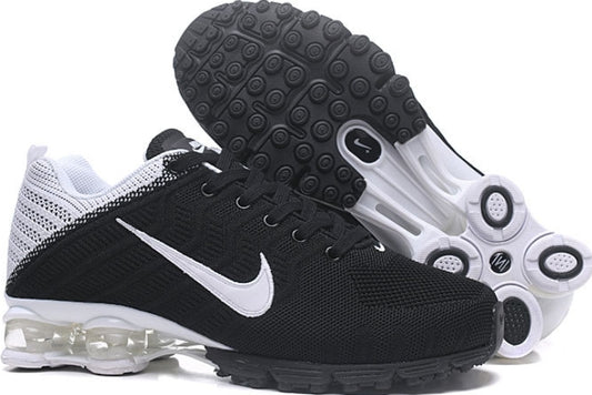Les baskets Nike Air Shox sont réputées pour leur style emblématique et leur performance exceptionnelle.
inoubliable style.