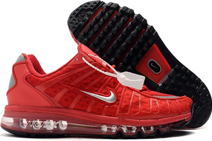 Les baskets Nike Air Shox 2020 allient style moderne et performance avancée. Leur design audacieux et innovant capte l’attention. Pas cher.le moins cher.
