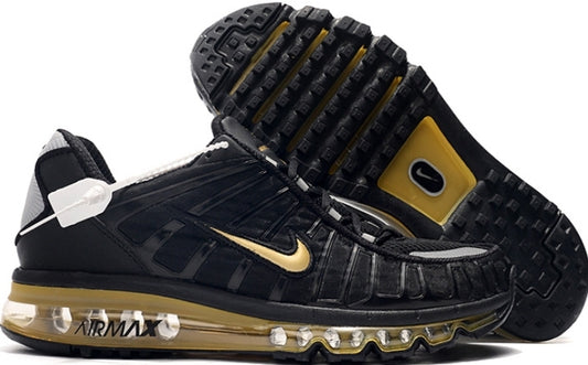 Les baskets Nike Air Shox 2020 allient style moderne et performance avancée. Leur design audacieux et innovant capte l’attention. Pas cher.le moins cher.