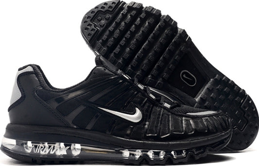 Les baskets Nike Air Shox 2020 allient style moderne et performance avancée. Leur design audacieux et innovant capte l’attention. Pas cher.le moins cher.
