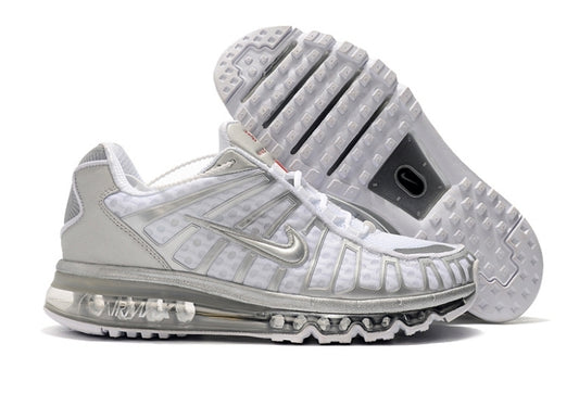 Les baskets Nike Air Shox 2020 allient style moderne et performance avancée. Leur design audacieux et innovant capte l’attention. Pas cher.le moins cher.