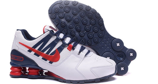 Les baskets Nike Shox PU marient style audacieux et innovation technologique. Leur design distinctif attire les passionnés de mode et de performance. 