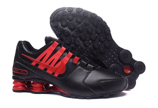 Les baskets Nike Shox PU marient style audacieux et innovation technologique. Leur design distinctif attire les passionnés de mode et de performance. 