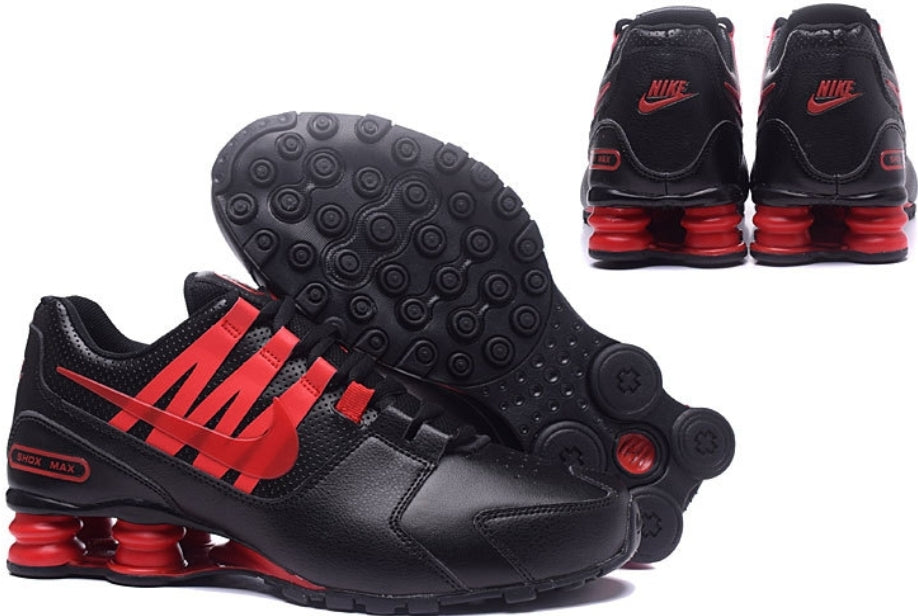 Les baskets Nike Shox PU marient style audacieux et innovation technologique. Leur design distinctif attire les passionnés de mode et de performance. 