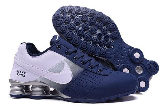 Les baskets Nike Shox Enigma assurent un confort supérieur grâce à la technologie Shox. Les colonnes de soutien au talon procurent un amorti réactif.