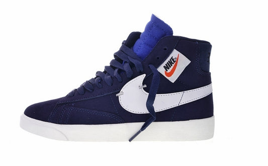 Les baskets Nike Blazer Low combinent un style intemporel et une élégance décontractée. Leur design épuré et leurs matériaux de qualité en font un choix prisé des amateurs de mode.
