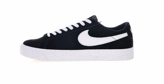 Les baskets Nike Blazer Low combinent un style intemporel et une élégance décontractée. Leur design épuré et leurs matériaux de qualité en font un choix prisé des amateurs de mode.