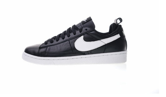 Les baskets Nike Blazer Low combinent un style intemporel et une élégance décontractée. Leur design épuré et leurs matériaux de qualité en font un choix prisé des amateurs de mode.