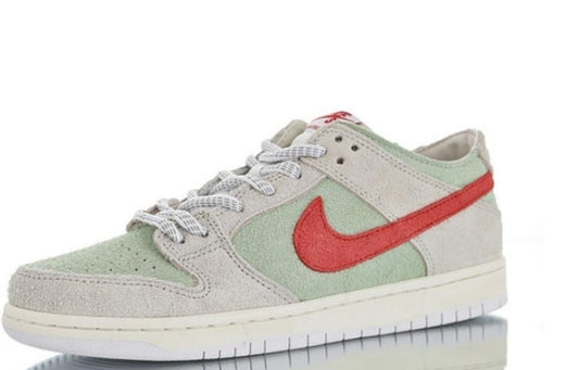 Nike SB Dunk Low White Widow