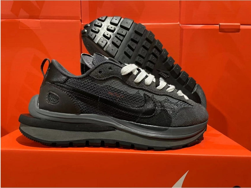 Les Baskets Nike LDWaffle x Sacai combinent style audacieux et innovation. Leur design surdimensionnées . Pas cher. Le moins cher.