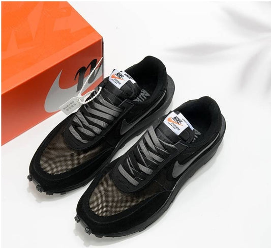 Les Baskets Nike LDWaffle x Sacai combinent style audacieux et innovation. Leur design surdimensionnées . Pas cher. Le moins cher.
