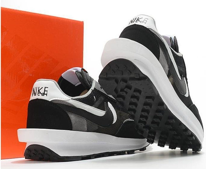 Les Baskets Nike LDWaffle x Sacai combinent style audacieux et innovation. Leur design surdimensionnées . Pas cher. Le moins cher.