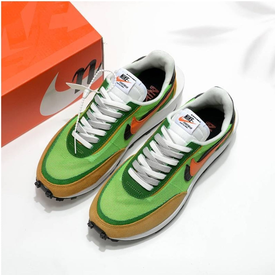 Les Baskets Nike LDWaffle x Sacai combinent style audacieux et innovation. Leur design surdimensionnées . Pas cher. Le moins cher.