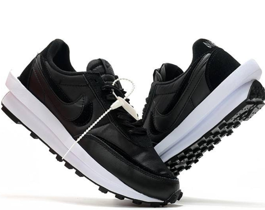 Les Baskets Nike LDWaffle x Sacai combinent style audacieux et innovation. Leur design surdimensionnées . Pas cher. Le moins cher.