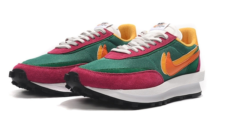Les Baskets Nike LDWaffle x Sacai combinent style audacieux et innovation. Leur design surdimensionnées . Pas cher. Le moins cher.