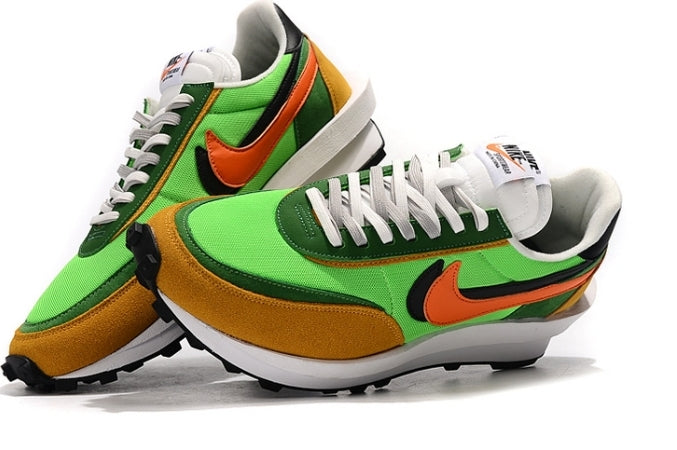 Les Baskets Nike LDWaffle x Sacai combinent style audacieux et innovation. Leur design surdimensionnées . Pas cher. Le moins cher.