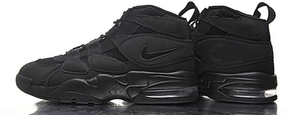 Les baskets Nike Air Uptempo combinent style audacieux et innovation. Leur design emblématique et leurs lettres surdimensionnées . Pas cher. Le moins cher.