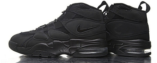 Les baskets Nike Air Uptempo combinent style audacieux et innovation. Leur design emblématique et leurs lettres surdimensionnées . Pas cher. Le moins cher.