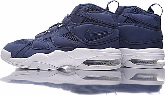 Les baskets Nike Air Uptempo combinent style audacieux et innovation. Leur design emblématique et leurs lettres surdimensionnées . Pas cher. Le moins cher.