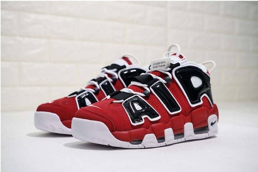 Les baskets Nike Air Uptempo combinent style audacieux et innovation. Leur design emblématique et leurs lettres surdimensionnées . Pas cher. Le moins cher.