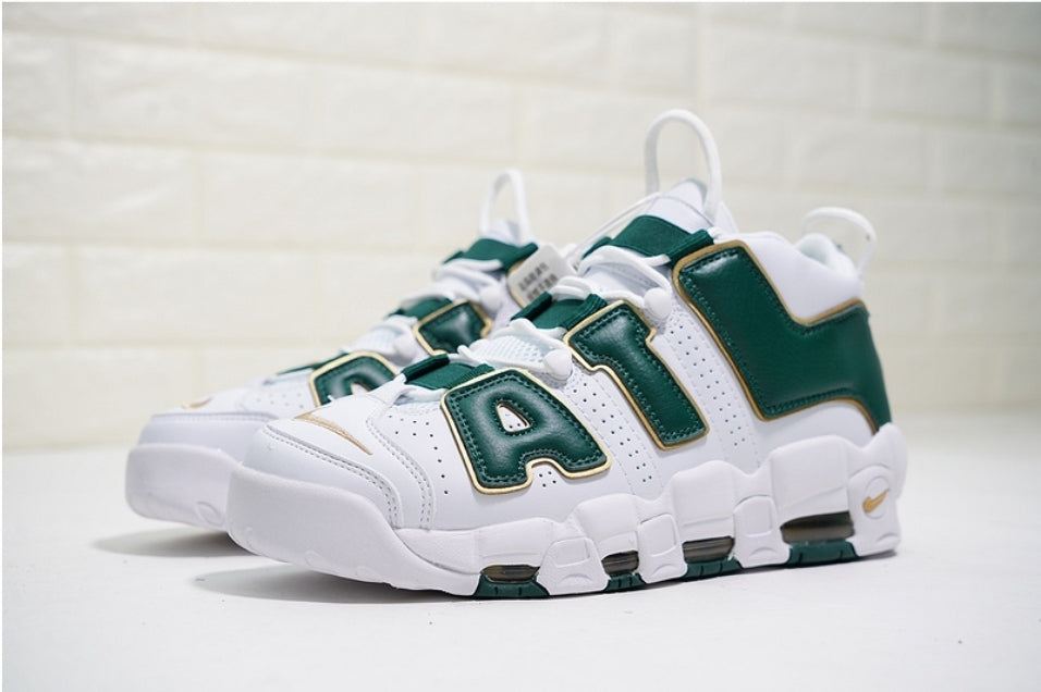 Les baskets Nike Air Uptempo combinent style audacieux et innovation. Leur design emblématique et leurs lettres surdimensionnées . Pas cher. Le moins cher.
