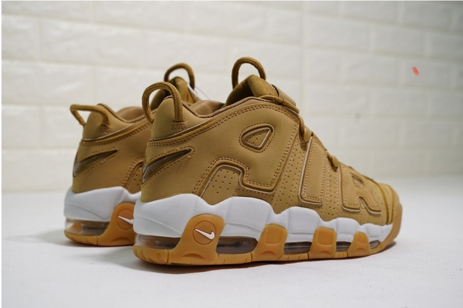 Les baskets Nike Air Uptempo combinent style audacieux et innovation. Leur design emblématique et leurs lettres surdimensionnées . Pas cher. Le moins cher.