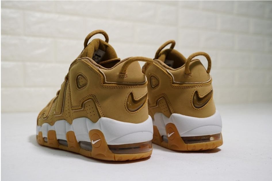 Les baskets Nike Air Uptempo combinent style audacieux et innovation. Leur design emblématique et leurs lettres surdimensionnées . Pas cher. Le moins cher.