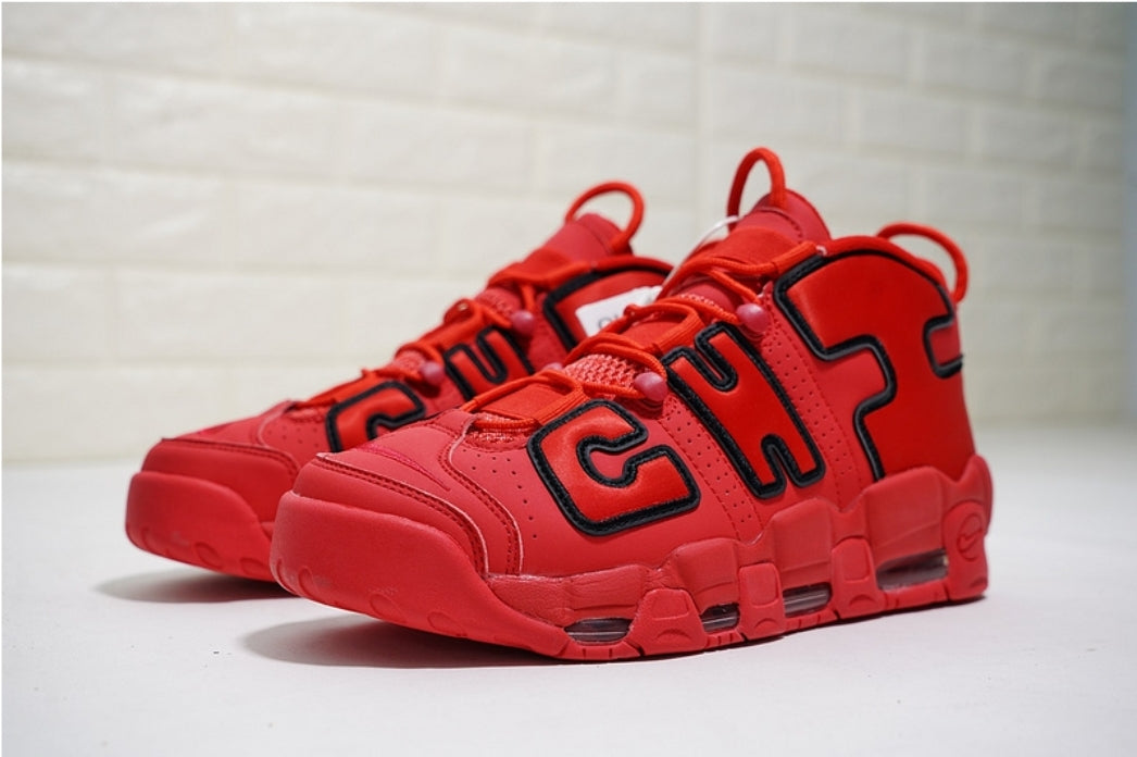 Les baskets Nike Air Uptempo combinent style audacieux et innovation. Leur design emblématique et leurs lettres surdimensionnées . Pas cher. Le moins cher.