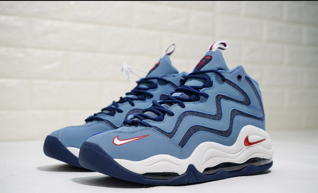 Les baskets Nike Air Uptempo combinent style audacieux et innovation. Leur design emblématique et leurs lettres surdimensionnées . Pas cher. Le moins cher.
