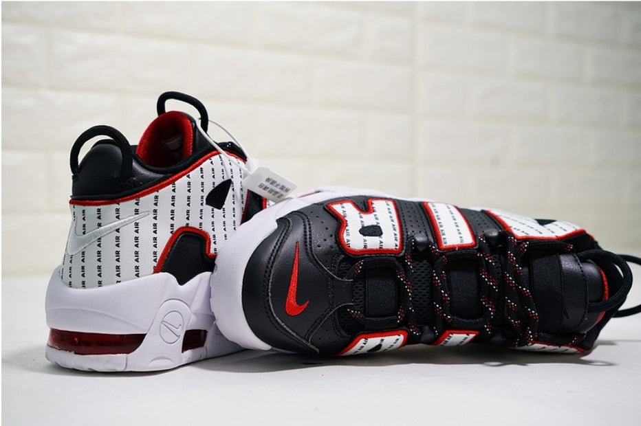 Les baskets Nike Air Uptempo combinent style audacieux et innovation. Leur design emblématique et leurs lettres surdimensionnées . Pas cher. Le moins cher.