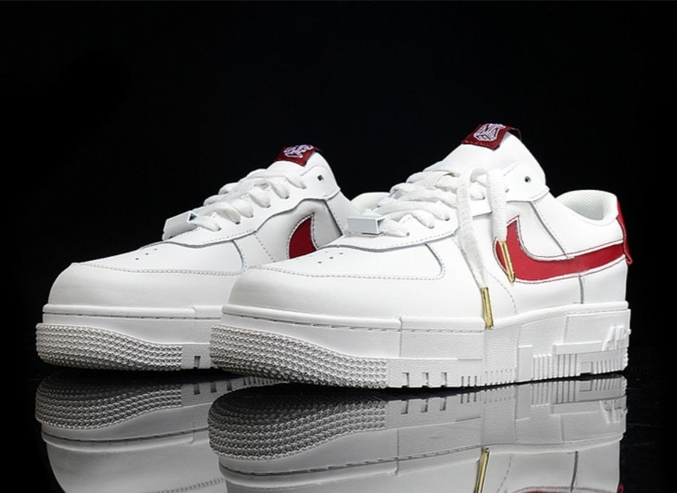 Les baskets Nike Air Force 1 Pixel allient style et performance, créant une expérience unique. Leur design audacieux.pas cher. Le moins cher.