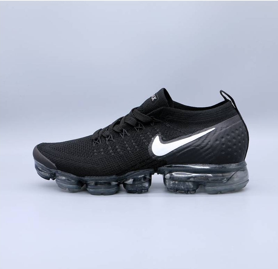 Les baskets Nike Vapormax 2018-2019 incarnent un style audacieux et une performance inégalée, design avant-gardiste 
.pas cher. Le moins cher.