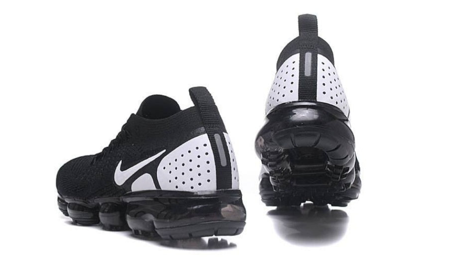 Les baskets Nike Vapormax 2018-2019 incarnent un style audacieux et une performance inégalée, design avant-gardiste 
.pas cher. Le moins cher.